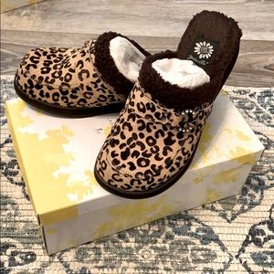 YellowBox Cheetah Clogs